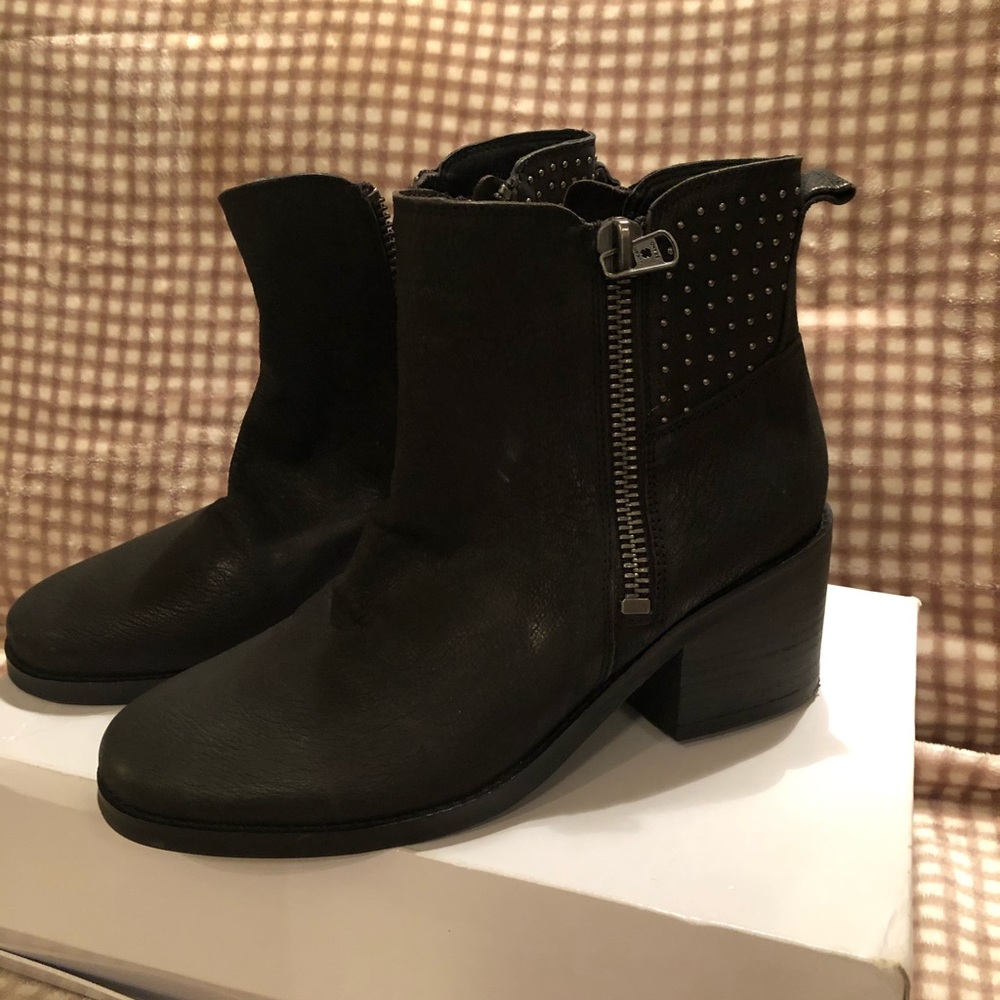 Lucky brand ankle boots